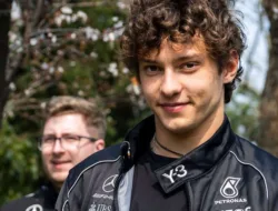 Antonelli Cetak Sejarah Pole Position Termuda di F1 Usai Kualifikasi GP China 2026