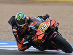 Masuk Pit Pertama, Brad Binder Miliki Peluang Besar Menang di Sprint Race Jerez, Namun Gagal Akibat Crash