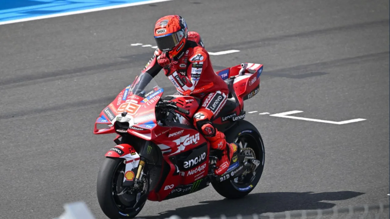 Jatuh Jelang Dua Menit Akhir, Marc Marquez Tetap Tercepat di FP1 MotoGP Brno 2026