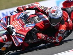 Kalahkan Tekanan Ai Ogura, Marc Marquez Menang di MotoGP Brno dan Panaskan Perebutan Gelar