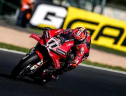 Diwarnai Red Flag, Cek Hasil Race 1 WorldSBK Prancis 2026: Bulega Menang, Lecuona Gagalkan Pesta Juara Dunia